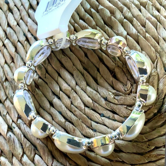 Pearl Cabochon Stretch Bracelet ⭐️ BELK $24 RETAIL ⭐️New w/ Tag - Picture 3 of 8